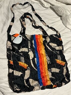 FARM RIO Toucan Packable Tote